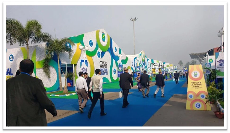Delegates walking through the Bengal Global Business Summit 2016 venue