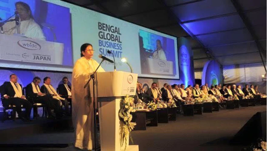 Chief Minister addressing the plenary at the Bengal Global Business Summit 2016