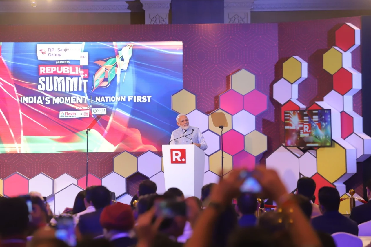 Prime Minister Narendra Modi addressing the Republic Summit from the R. podium